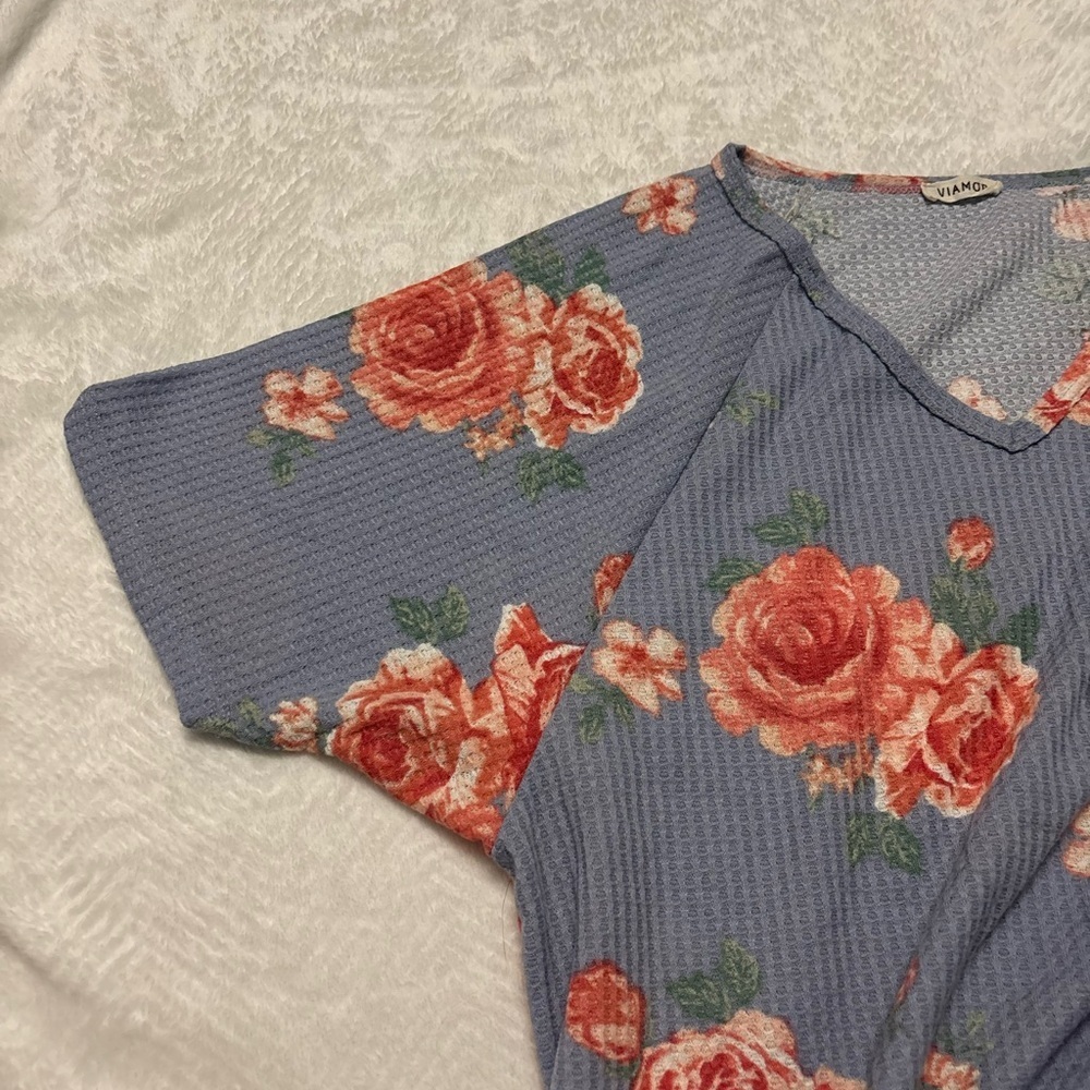 Blouse - Picture 2 of 3